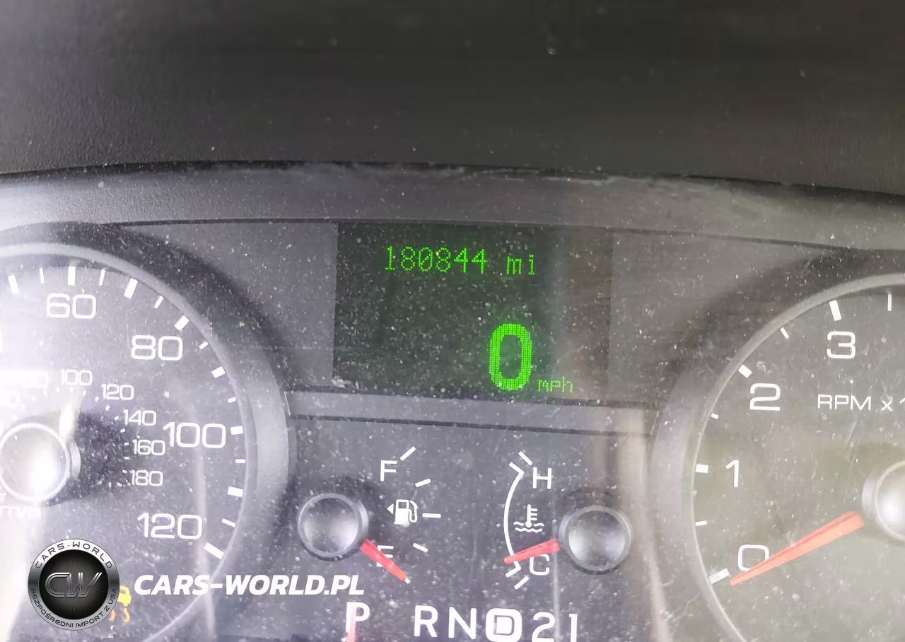 2007 Ford Crown Victoria Lx VIN:2FAFP74V97X142398 - 15