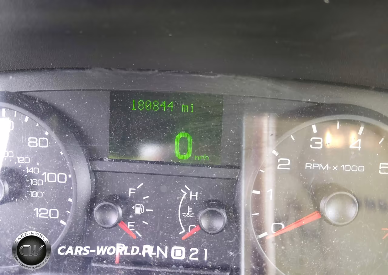 2007 Ford Crown Victoria Lx VIN:2FAFP74V97X142398 - 7