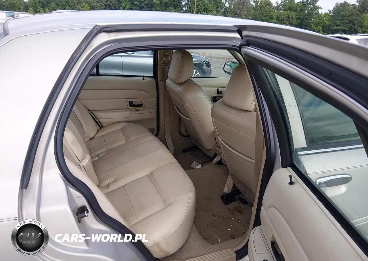 2007 Ford Crown Victoria Lx VIN:2FAFP74V97X142398 - 8