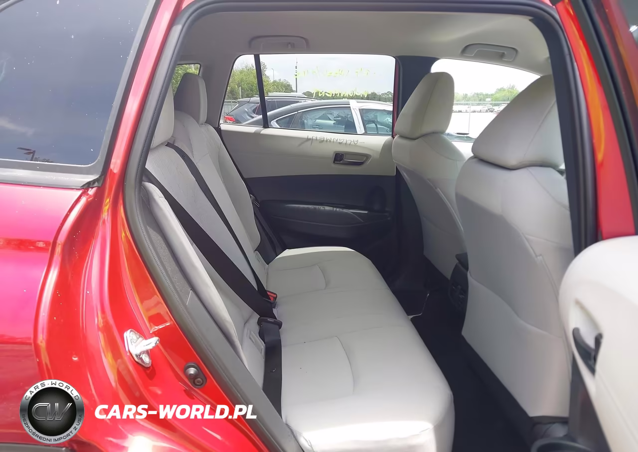 2026 Toyota Corolla Cross Le VIN:7MUCAAAG7TV210274 - 8