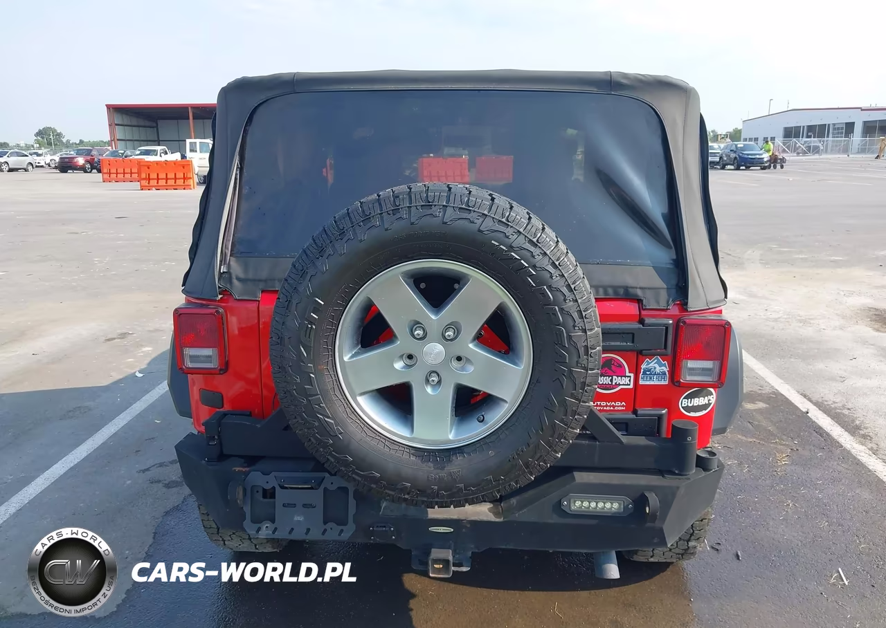 2011 Jeep Wrangler Rubicon VIN:1J4BA6D17BL563845 - 15
