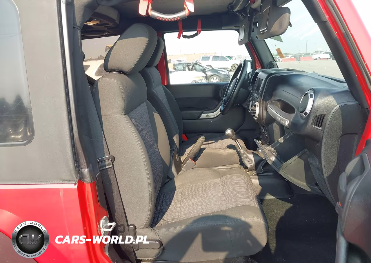 2011 Jeep Wrangler Rubicon VIN:1J4BA6D17BL563845 - 5