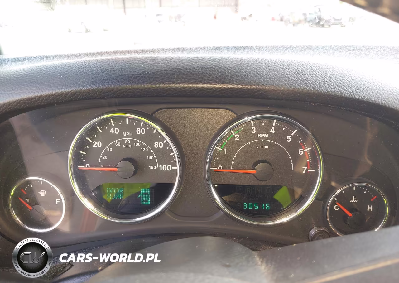 2011 Jeep Wrangler Rubicon VIN:1J4BA6D17BL563845 - 7