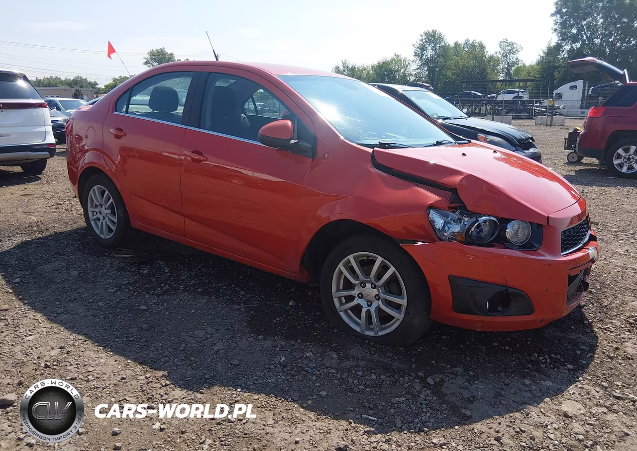 2013 Chevrolet Sonic Lt Auto – zdjęcie 1 z 17