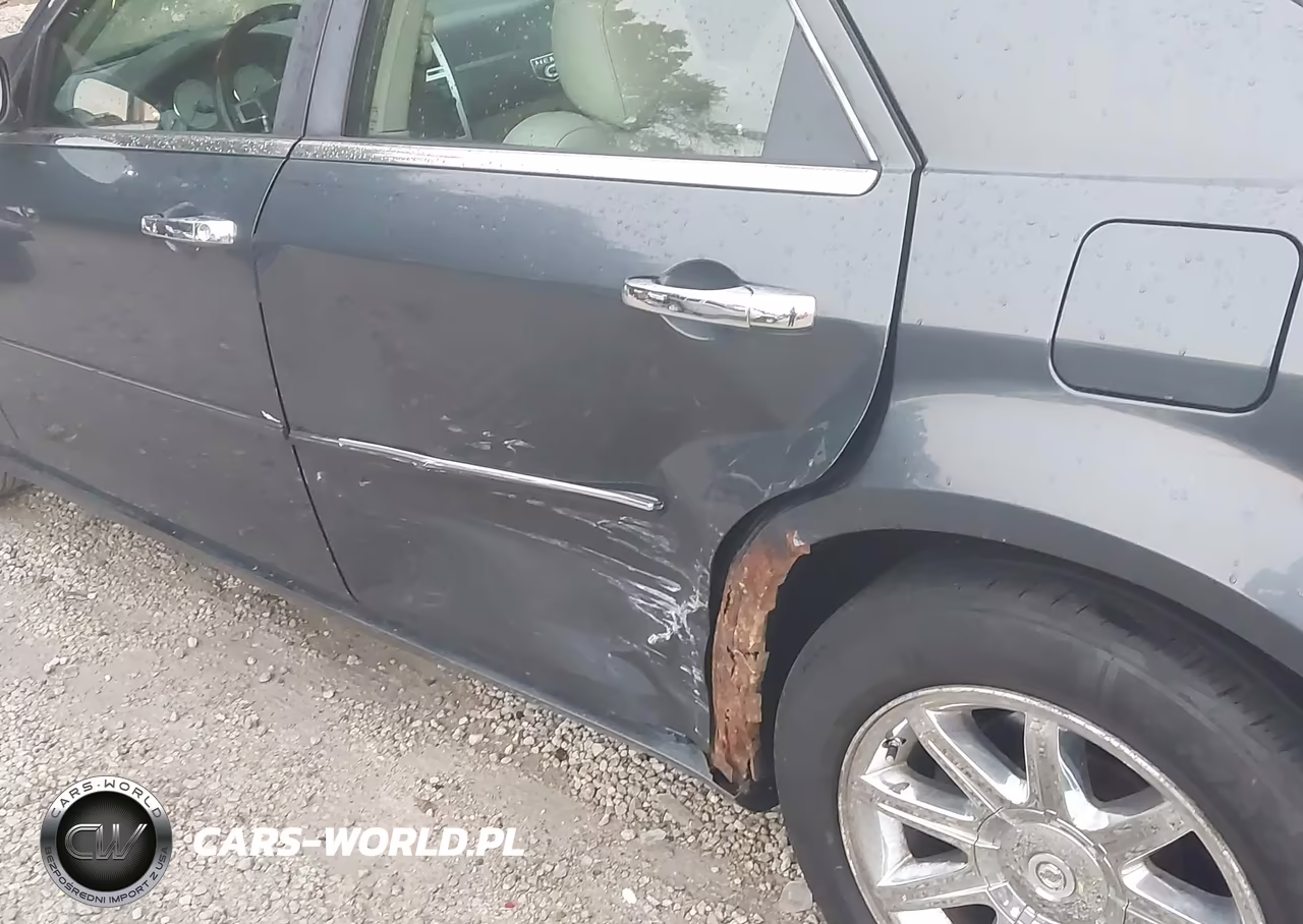 2007 Chrysler 300C VIN:2C3LA63HX7H720320 - 17