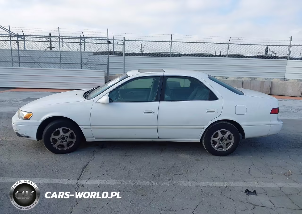 1998 Toyota Camry Le VIN:JT2BG22K7W0121575 - 14