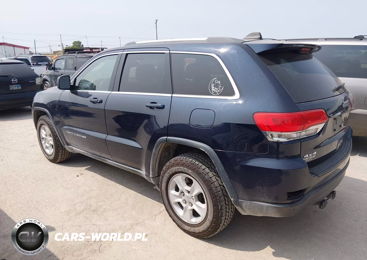 2014 Jeep Grand Cherokee Laredo VIN:1C4RJFAGXEC138184 - 3