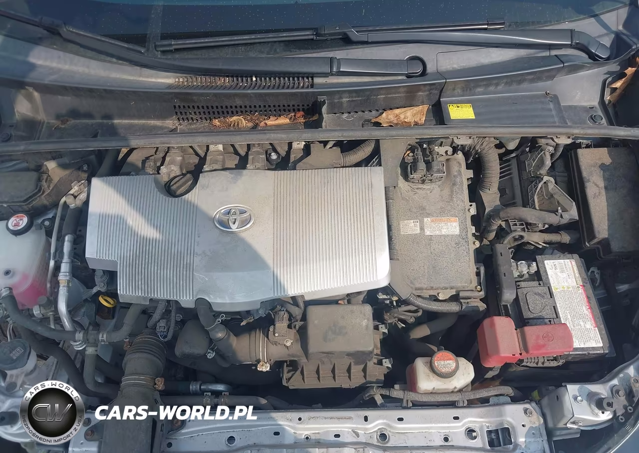 2016 Toyota Prius Two VIN:JTDKBRFUXG3011033 - 10