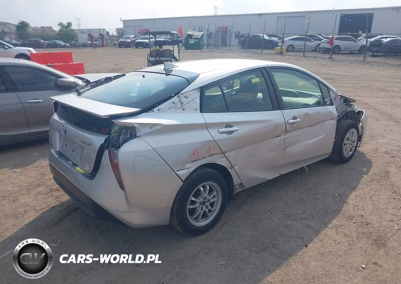 2016 Toyota Prius Two VIN:JTDKBRFUXG3011033 - 4