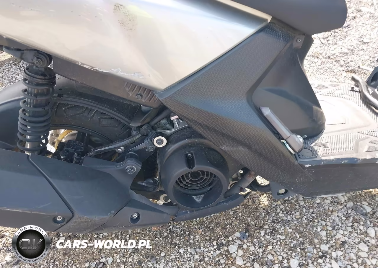 2018 Yamaha Yw125 VIN:RKRSEB1Y3JA002467 - 8