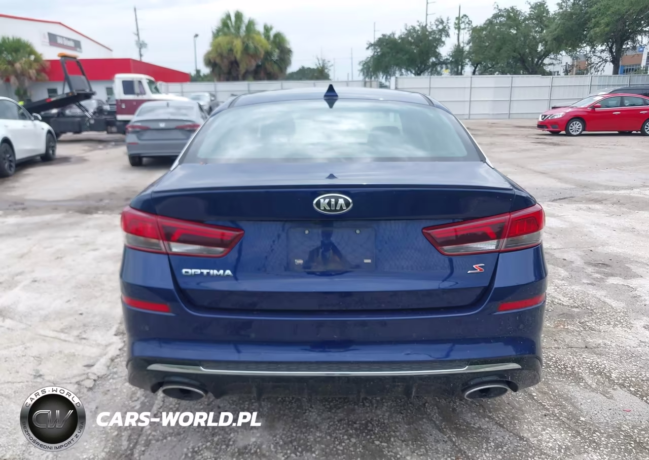 2020 Kia Optima S VIN:5XXGT4L38LG412432 - 16