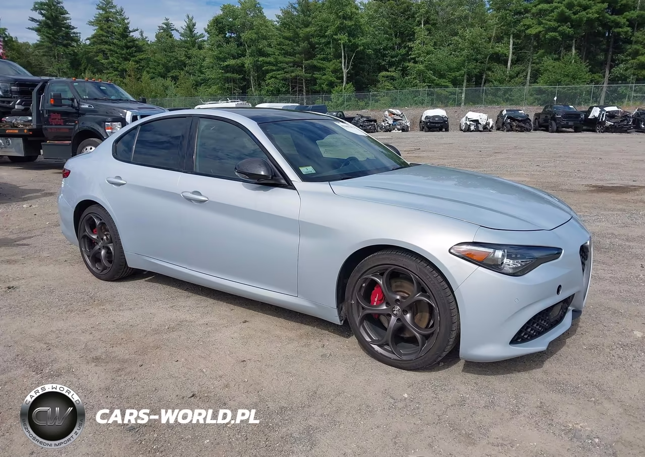 2020 Alfa Romeo Giulia Ti Sport Awd – zdjęcie 1 z 17