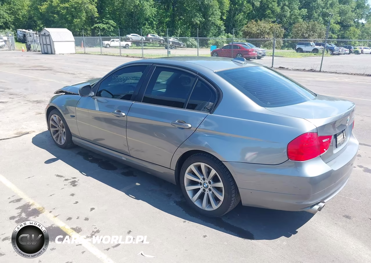 2011 BMW 328I xDrive VIN:WBAPK5G57BNN27477 - 3