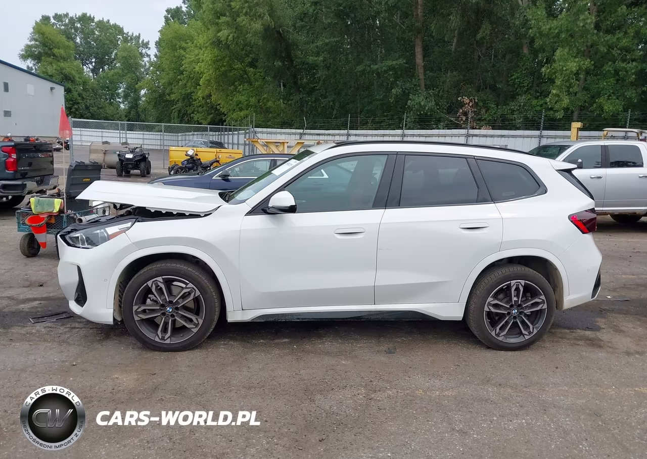 2025 BMW X1 xDrive28I VIN:WBX73EF06S5328073 - 14