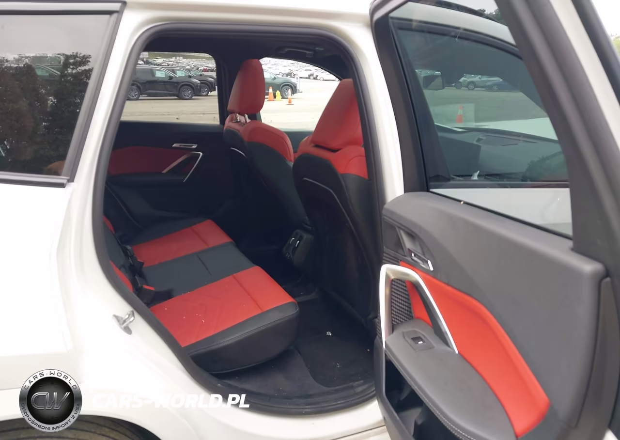 2025 BMW X1 xDrive28I VIN:WBX73EF06S5328073 - 8