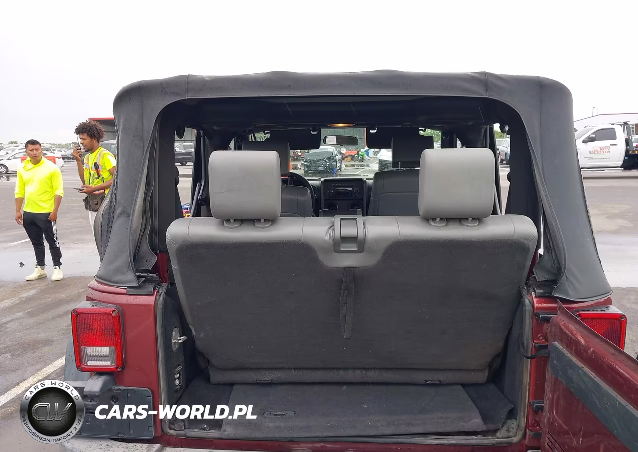 2009 Jeep Wrangler X VIN:1J4FA24139L743974 - 17