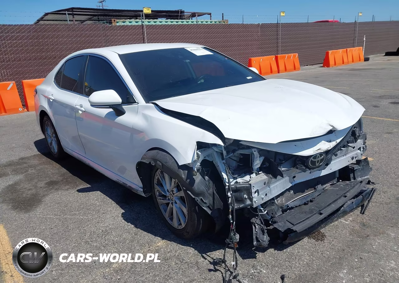 2022 Toyota Camry Le