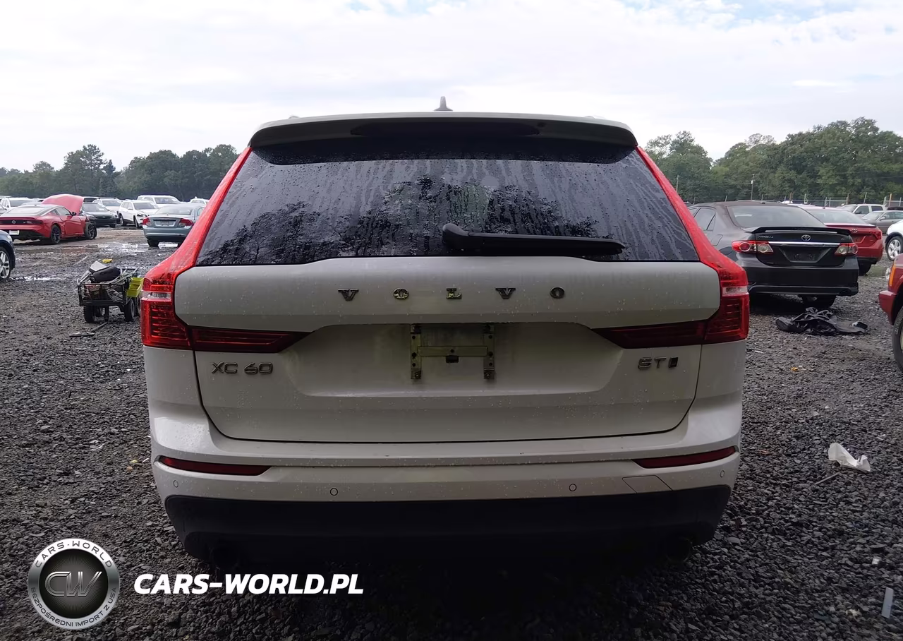 2018 Volvo Xc60 T5 Momentum VIN:LYV102RK9JB101191 - 16