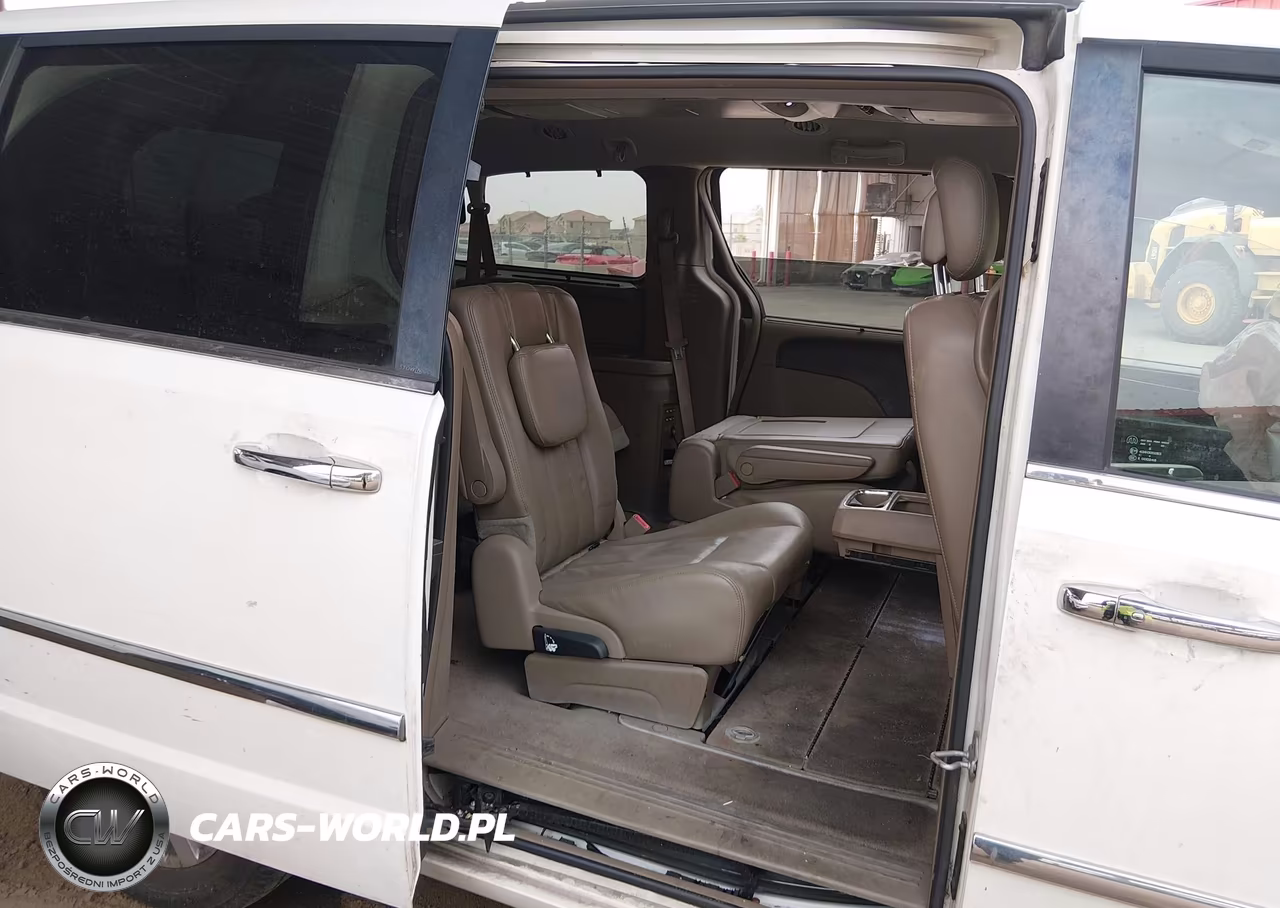 2012 Chrysler Town & Country Touring-L VIN:2C4RC1CG5CR345886 - 8