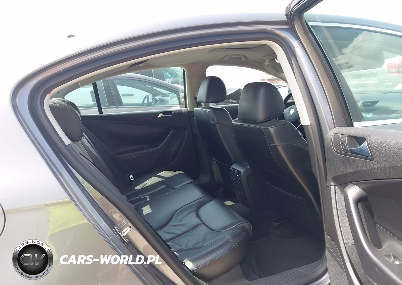 2007 Volkswagen Passat 2.0T VIN:WVWEK93C27P069073 - 8