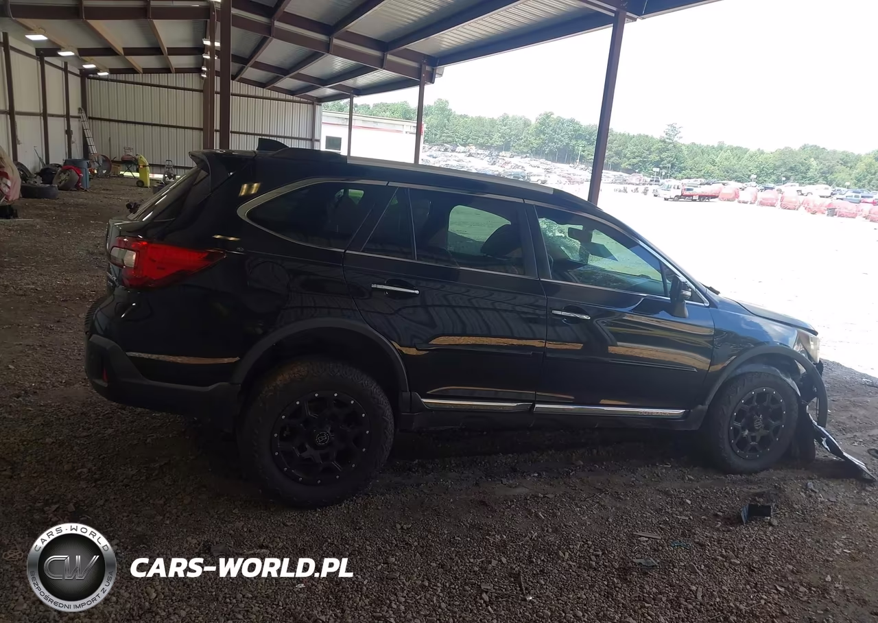 2018 Subaru Outback 3.6R Touring VIN:4S4BSETC6J3336236 - 13