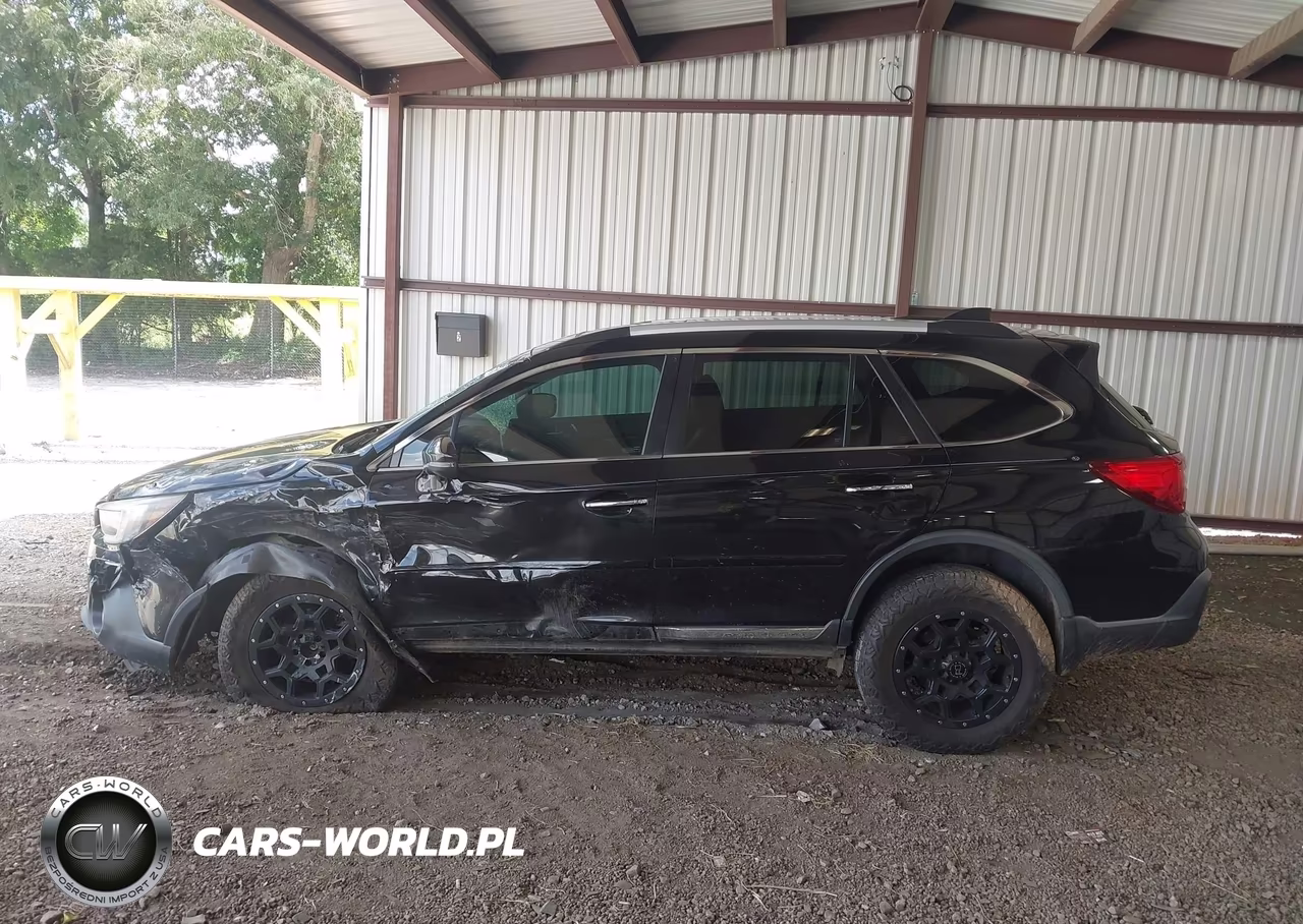 2018 Subaru Outback 3.6R Touring VIN:4S4BSETC6J3336236 - 14