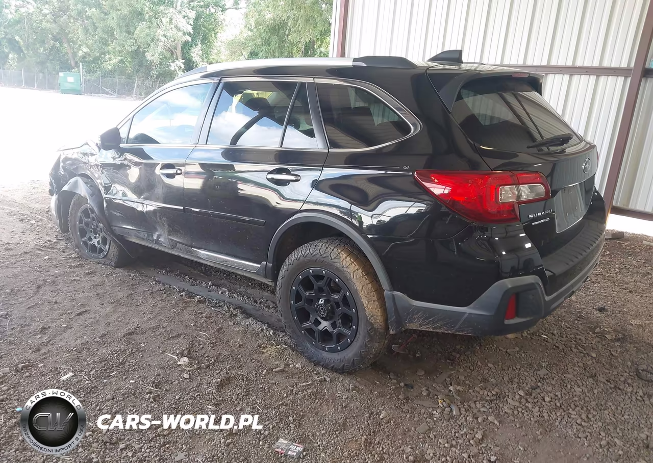 2018 Subaru Outback 3.6R Touring VIN:4S4BSETC6J3336236 - 3
