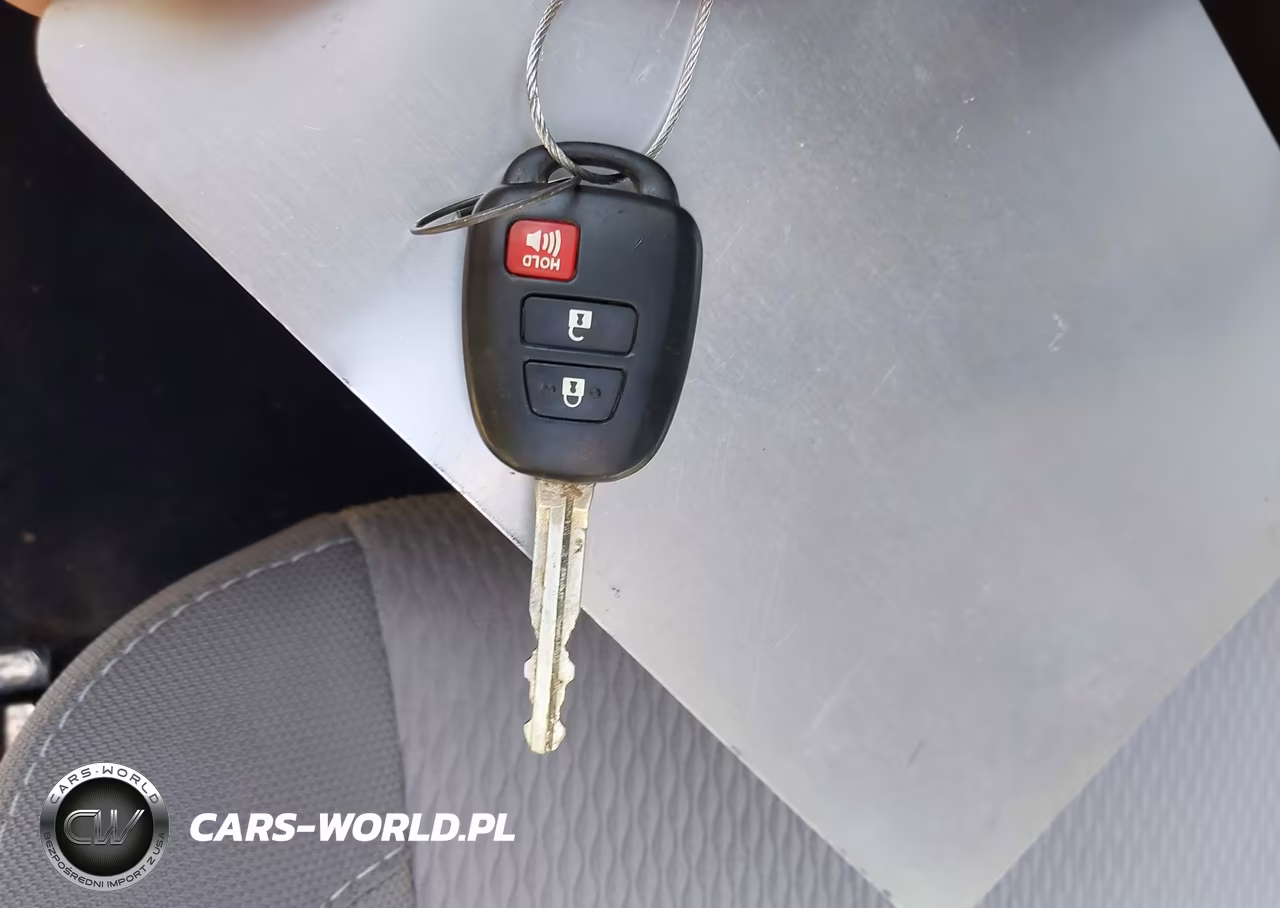 2015 Toyota Corolla Le Plus VIN:2T1BURHE6FC400614 - 11