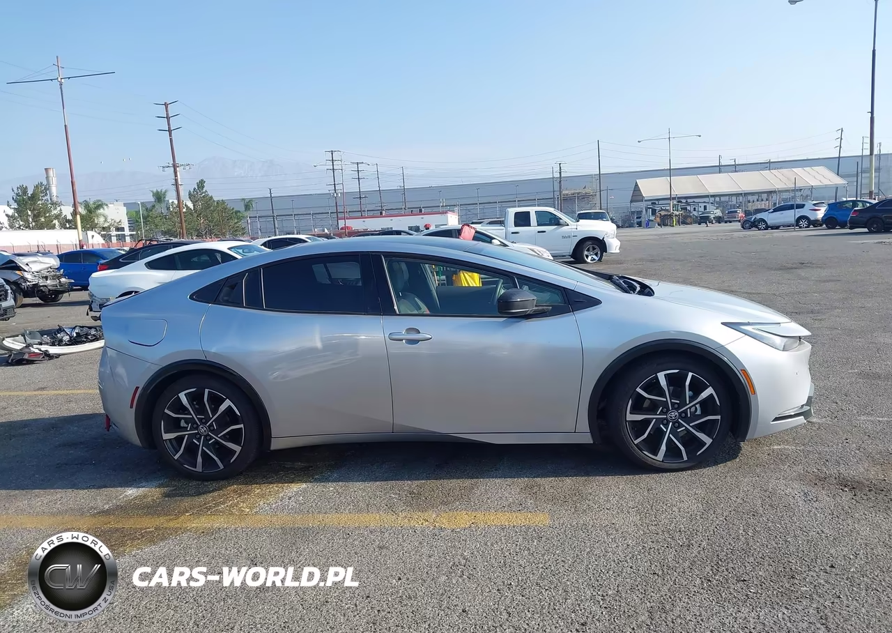 2026 Toyota Prius Plug-In Hybrid Xse VIN:JTDACACU5T3062089 - 13