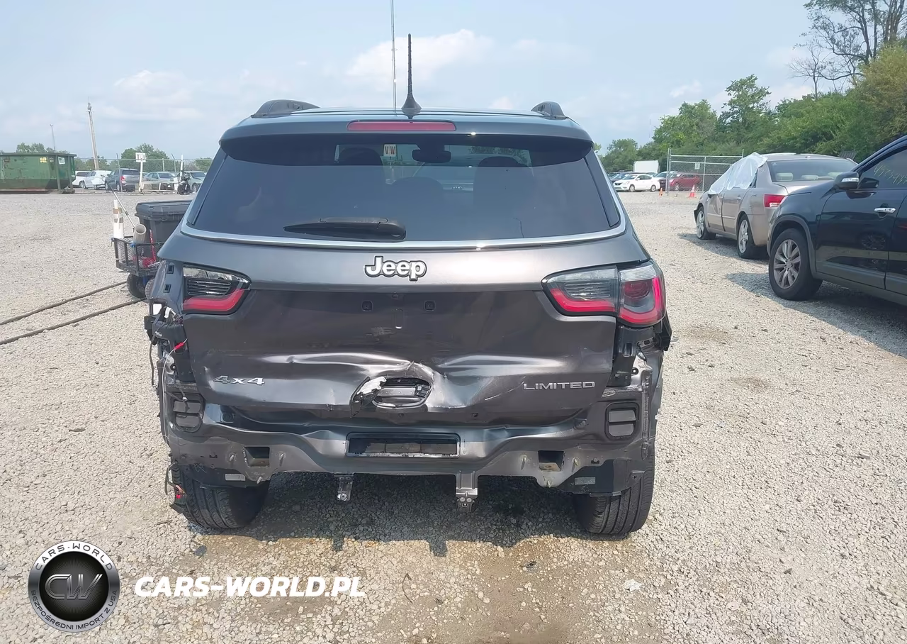 2018 Jeep Compass Limited 4X4 VIN:3C4NJDCB6JT315400 - 17