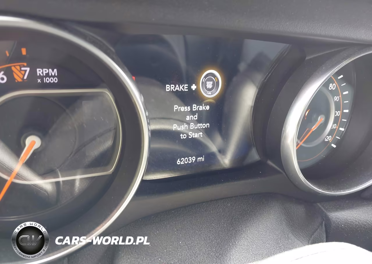 2020 Jeep Wrangler Unlimited Sahara 4X4 VIN:1C4HJXEG5LW182701 - 7