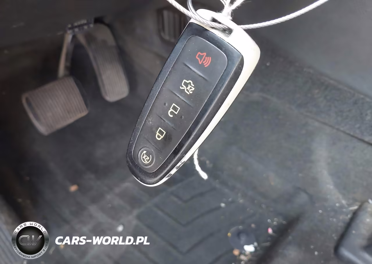 2016 Ford Taurus Limited VIN:1FAHP2F82GG106383 - 11