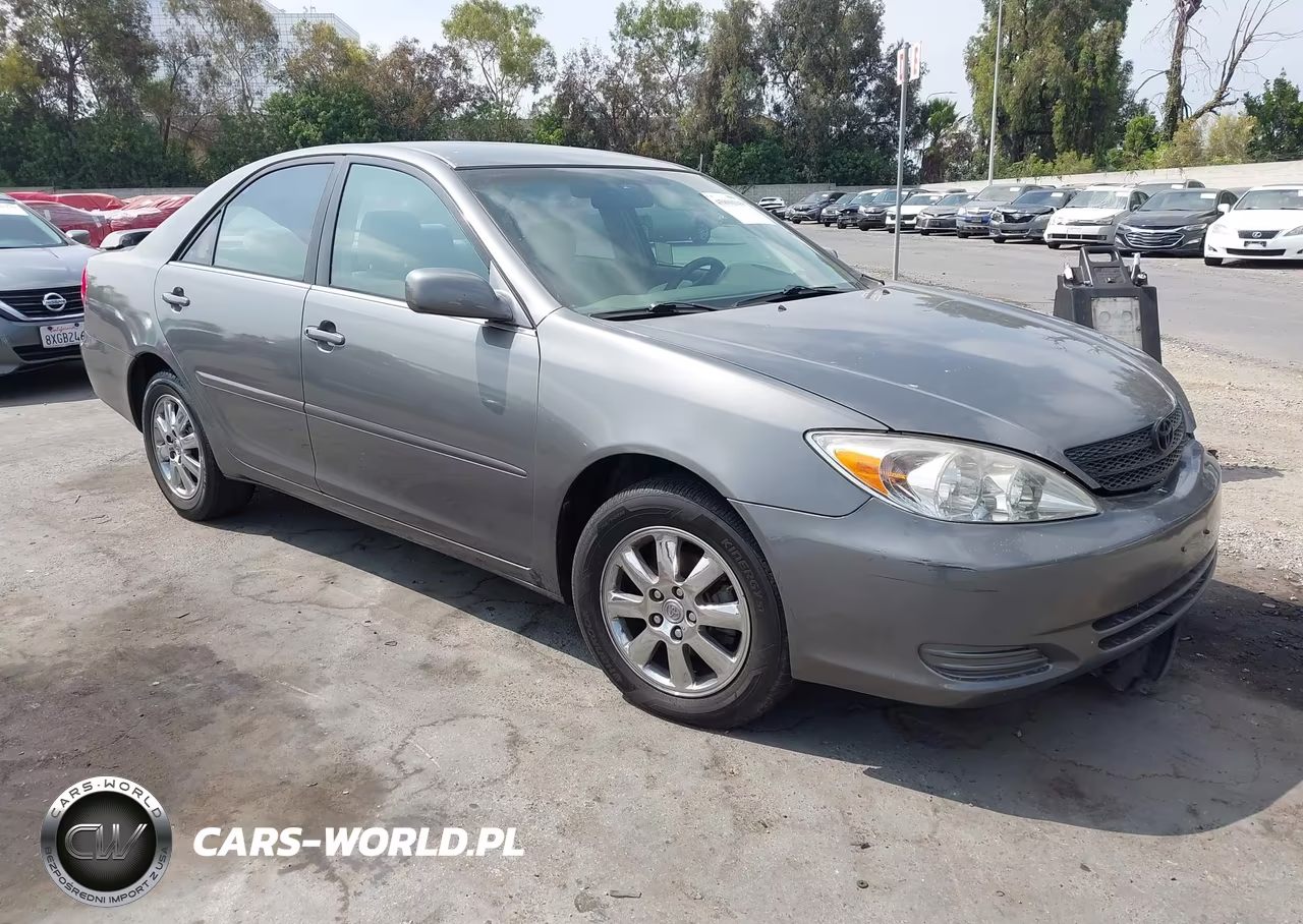2004 Toyota Camry Le