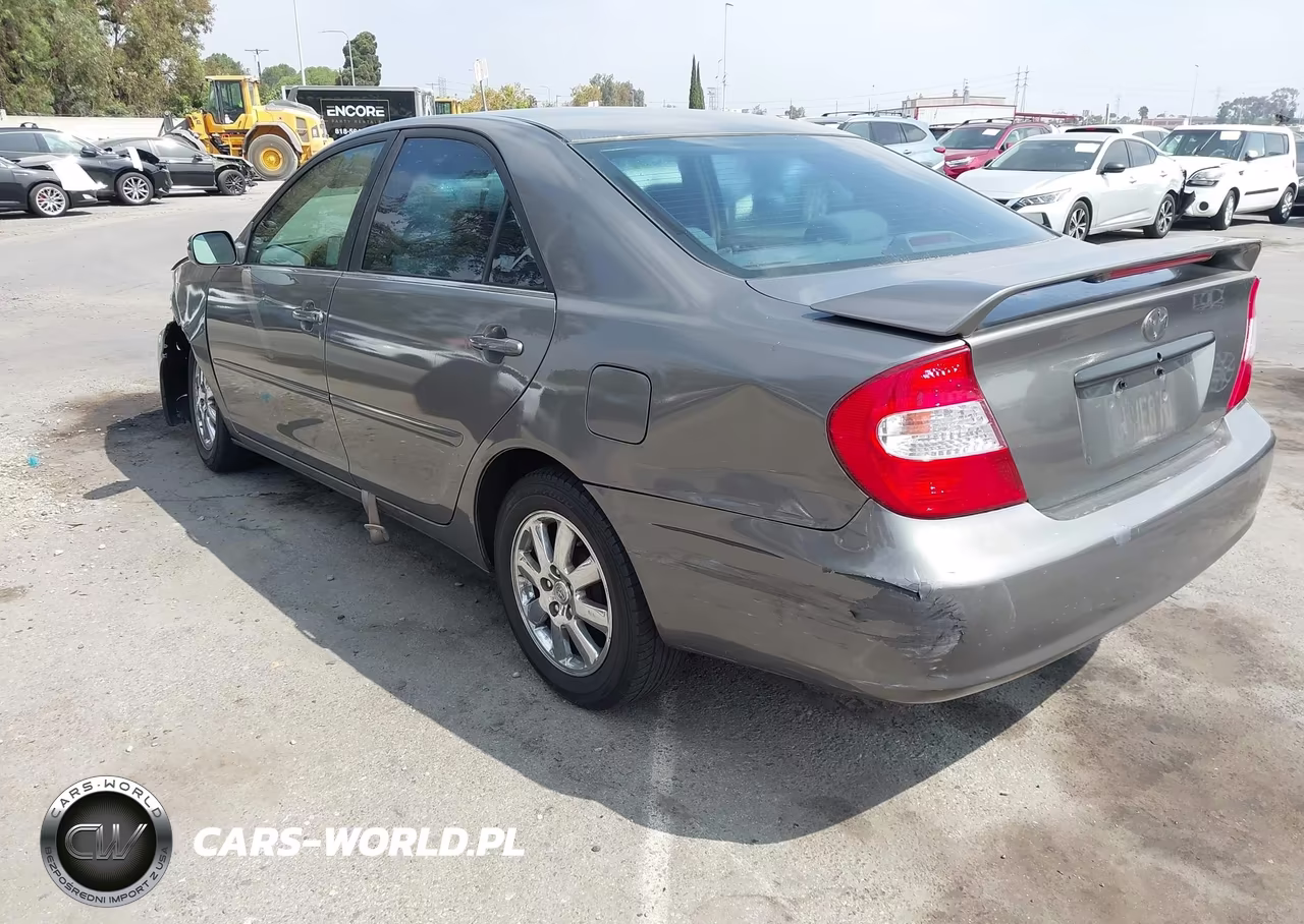 2004 Toyota Camry Le VIN:4T1BE32K54U808865 - 3
