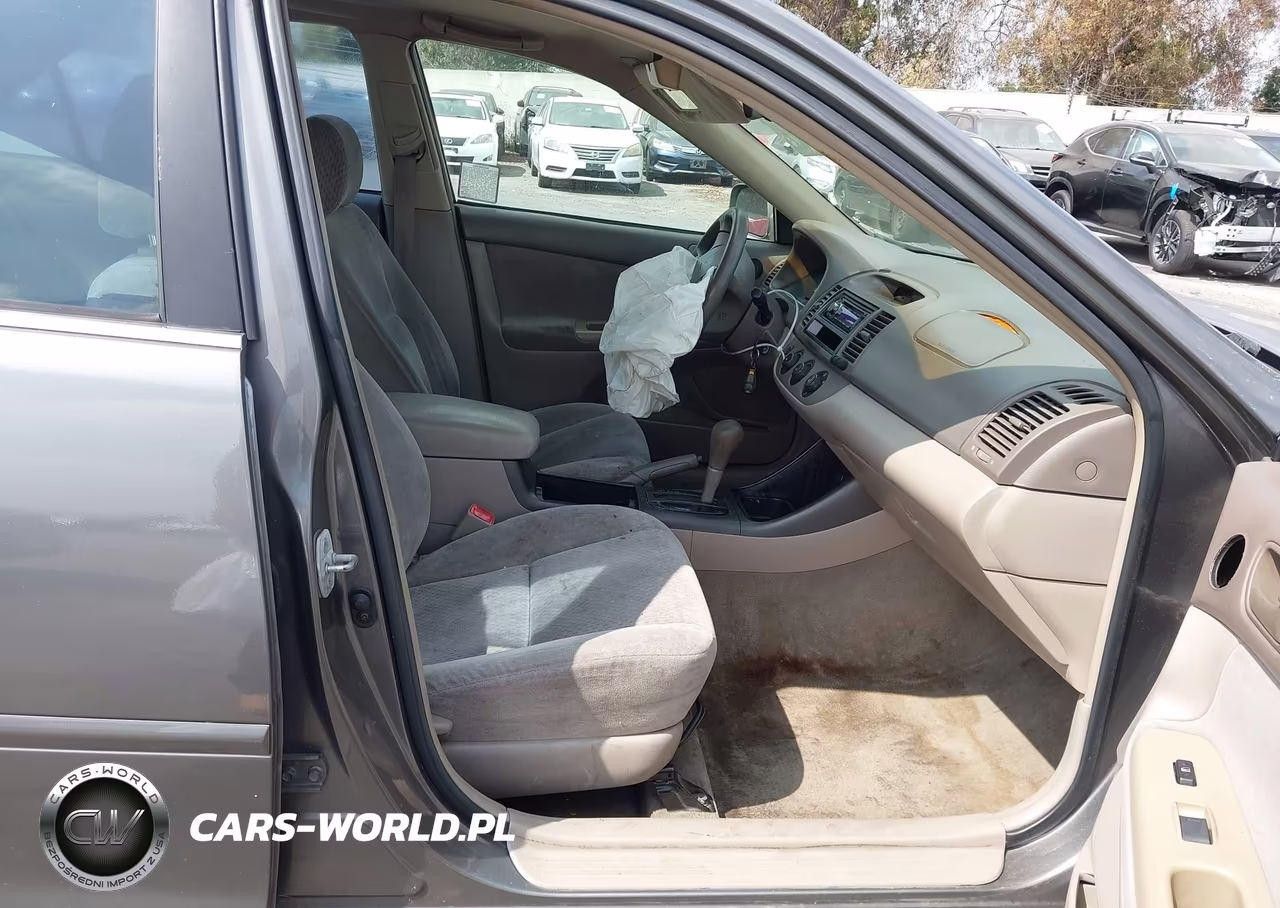 2004 Toyota Camry Le VIN:4T1BE32K54U808865 - 5