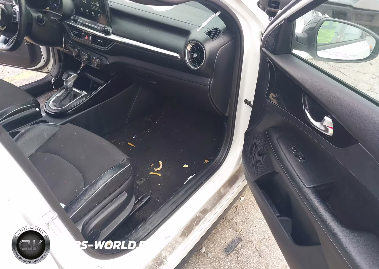 2021 Kia Forte Gt-Line VIN:3KPF34AD8ME290270 - 5