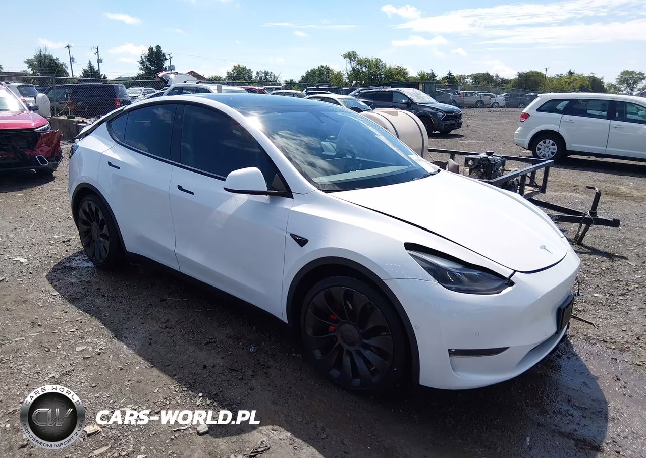 2022 Tesla Model Y Performance Dual Motor All-Wheel Drive – zdjęcie 1 z 18