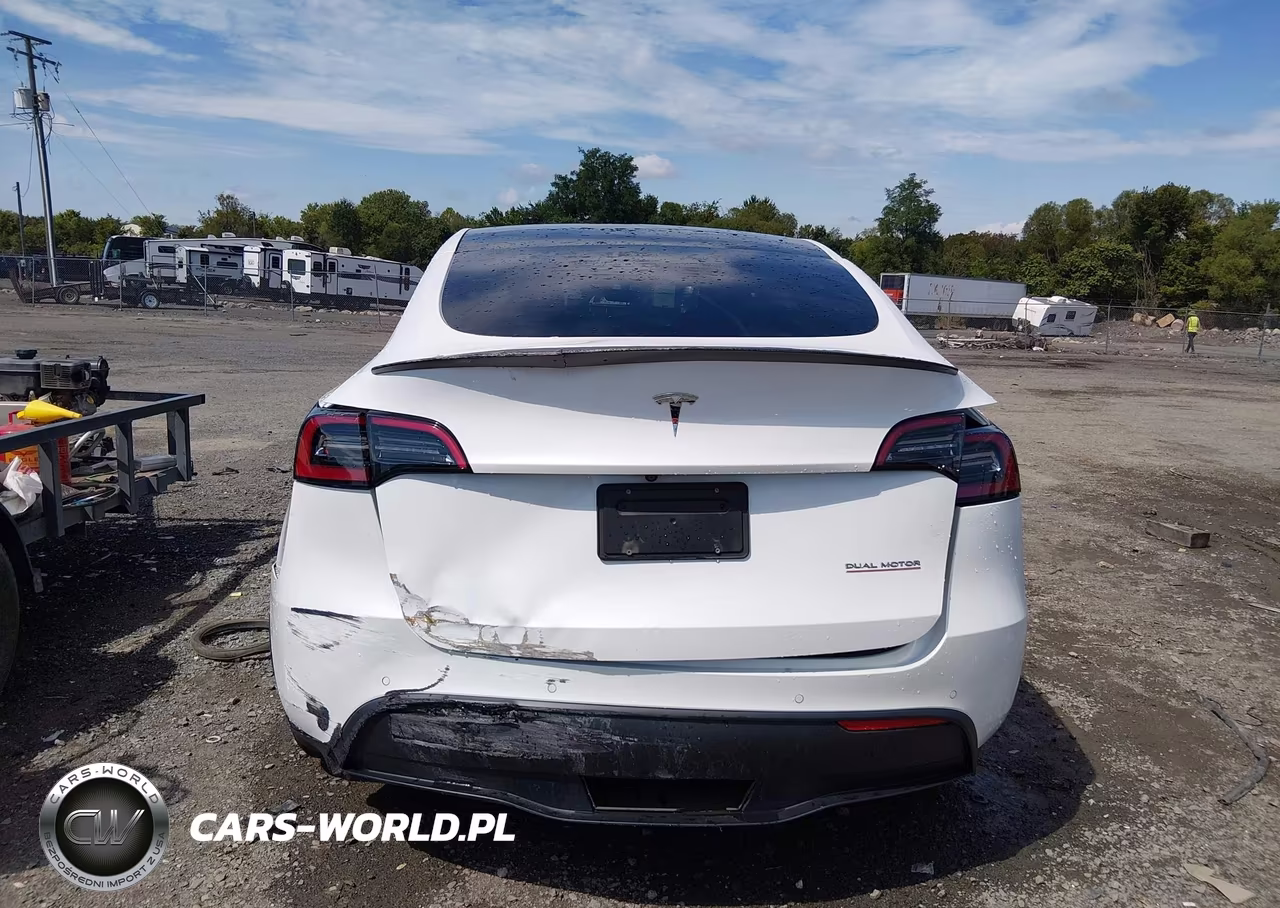 2022 Tesla Model Y Performance Dual Motor All-Wheel Drive VIN:7SAYGDEF4NF532902 - 16