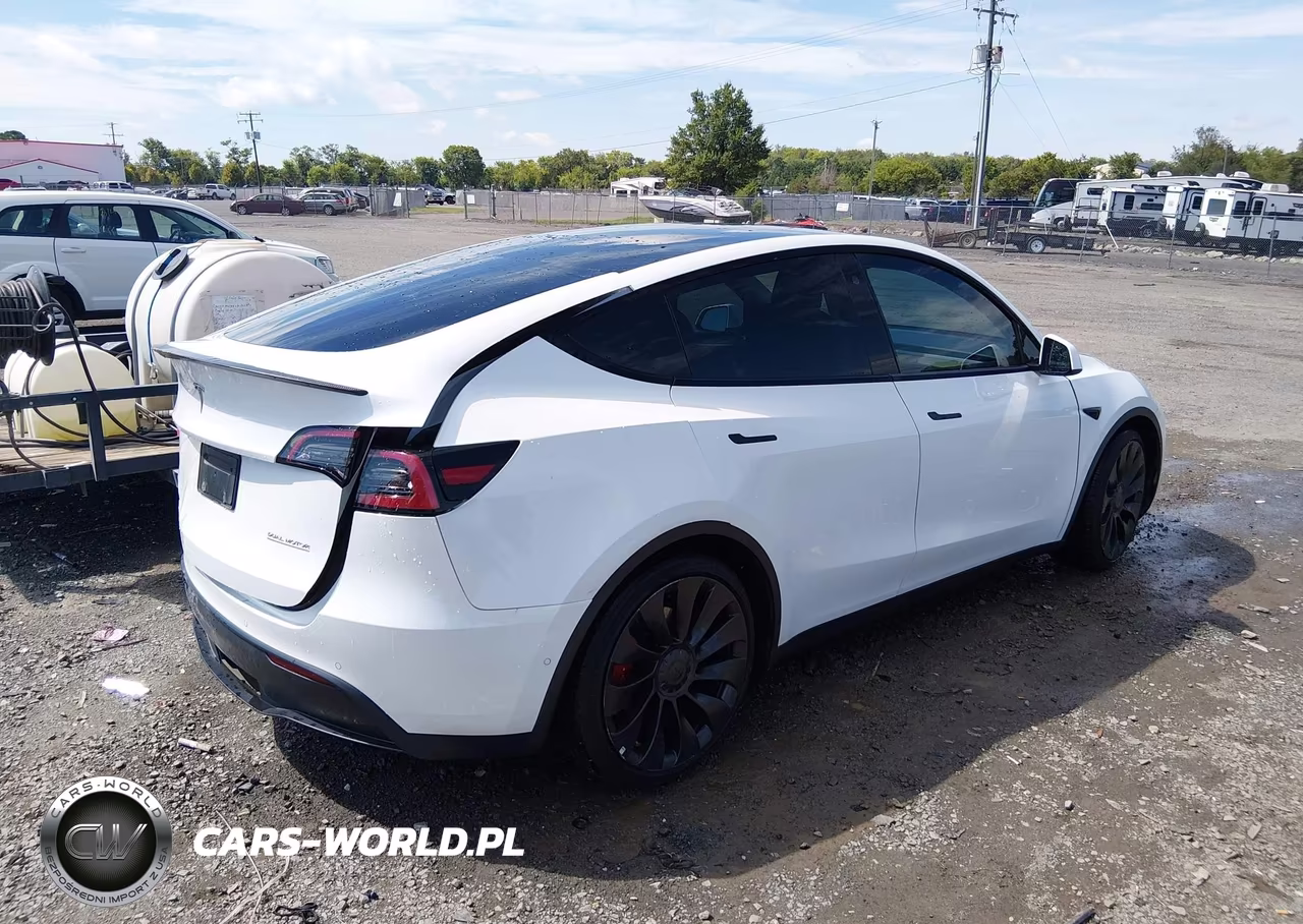 2022 Tesla Model Y Performance Dual Motor All-Wheel Drive VIN:7SAYGDEF4NF532902 - 4