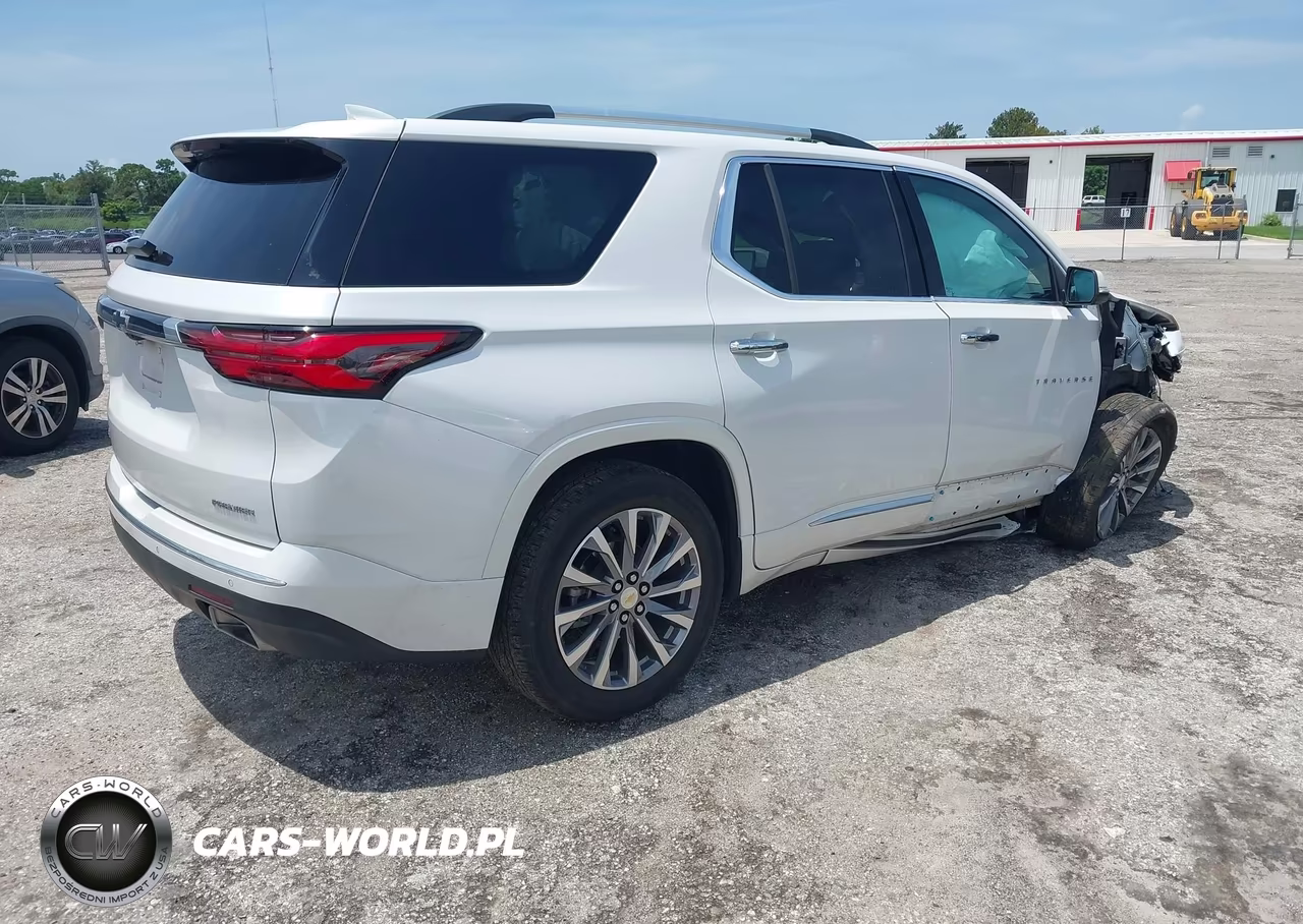 2023 Chevrolet Traverse Fwd Premier VIN:1GNERKKW0PJ286338 - 4