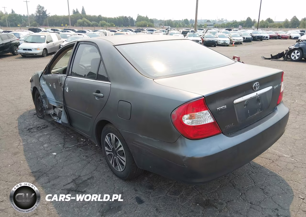 2003 Toyota Camry Le VIN:4T1BE32K13U685581 - 3