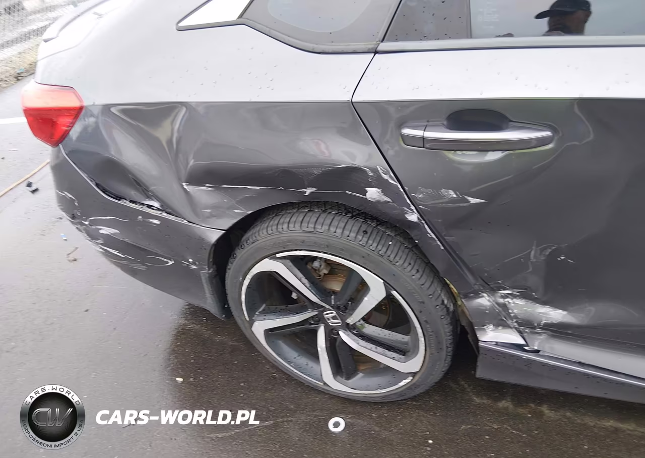 2018 Honda Accord Sport VIN:1HGCV1F30JA240765 - 6