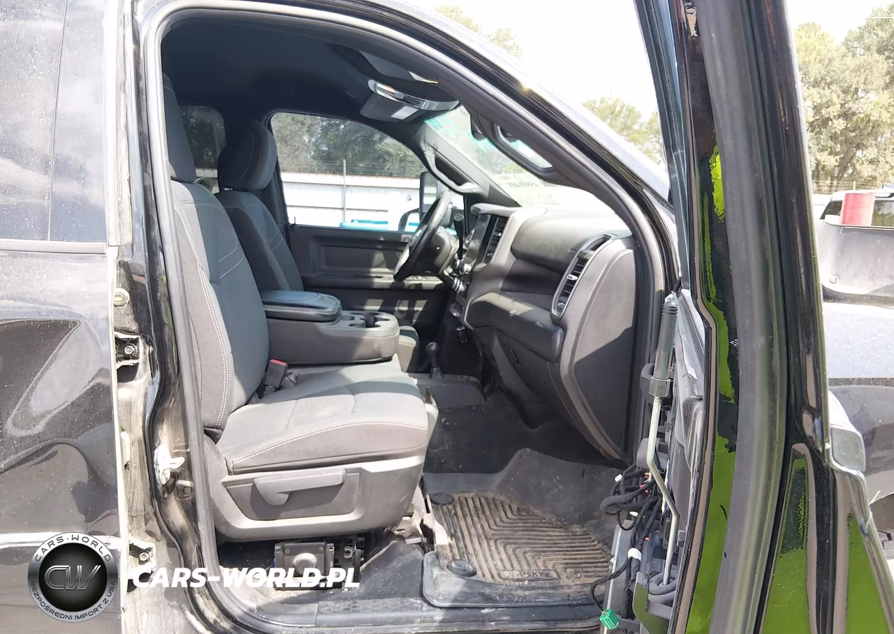 2022 Ram 2500 Tradesman 4X4 8' Box VIN:3C6UR5HL2NG411316 - 5