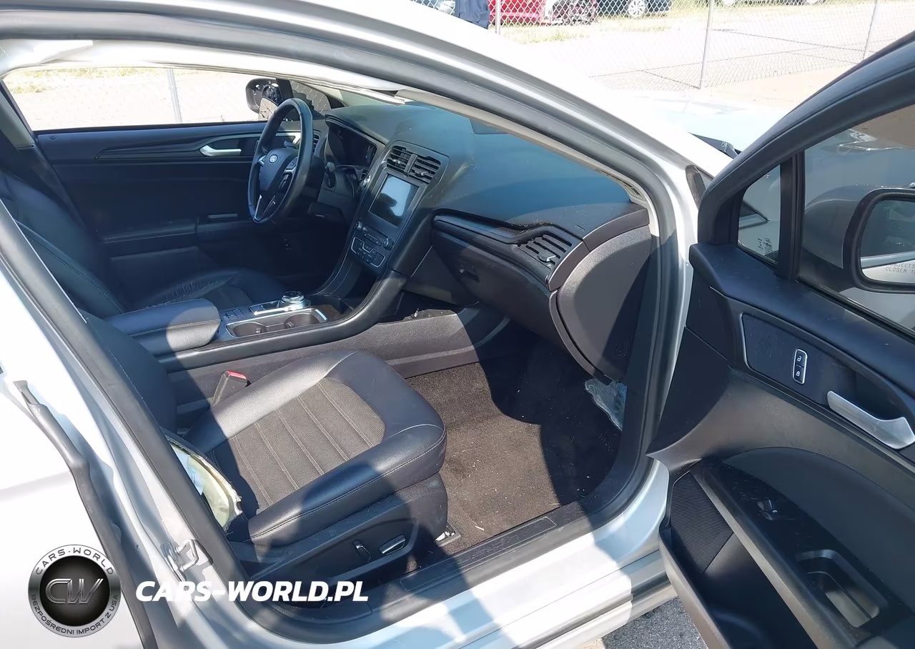 2018 Ford Fusion Hybrid Se VIN:3FA6P0LU2JR166144 - 5