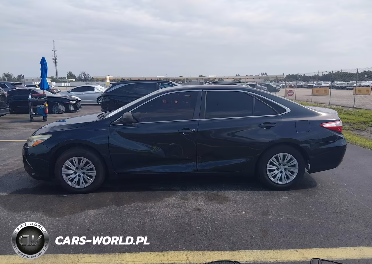 2017 Toyota Camry Le VIN:4T1BF1FK3HU695760 - 14