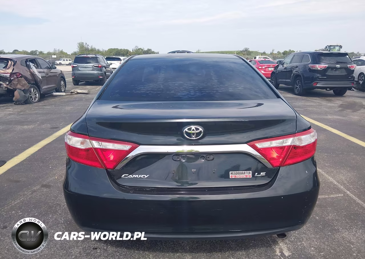 2017 Toyota Camry Le VIN:4T1BF1FK3HU695760 - 16