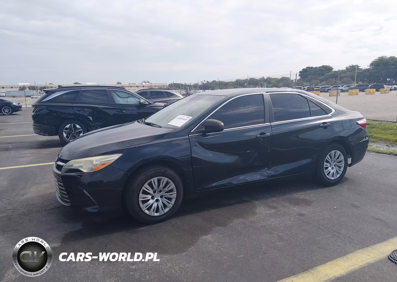 2017 Toyota Camry Le VIN:4T1BF1FK3HU695760 - 2