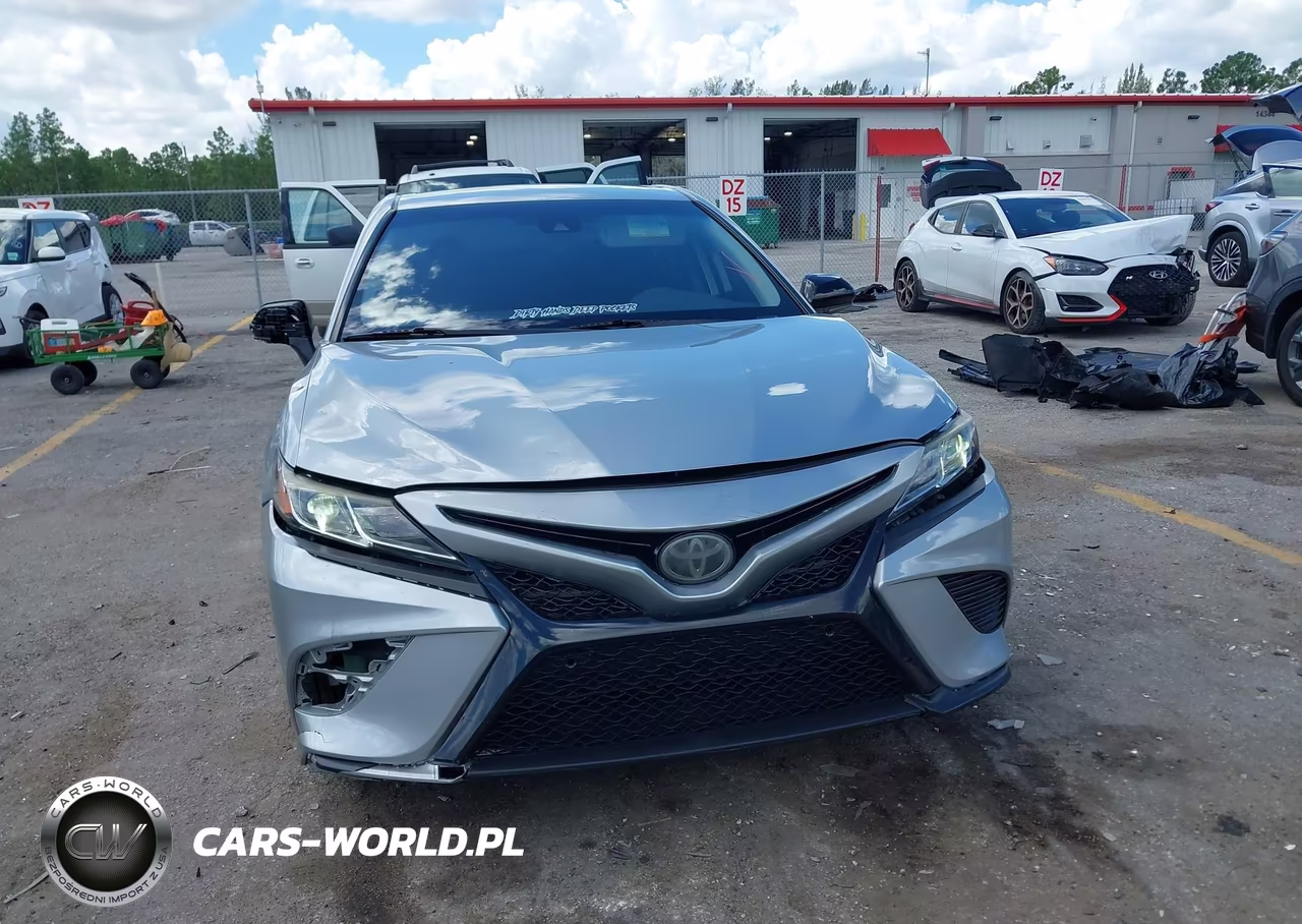 2020 Toyota Camry Se VIN:4T1G11AK9LU889889 - 12