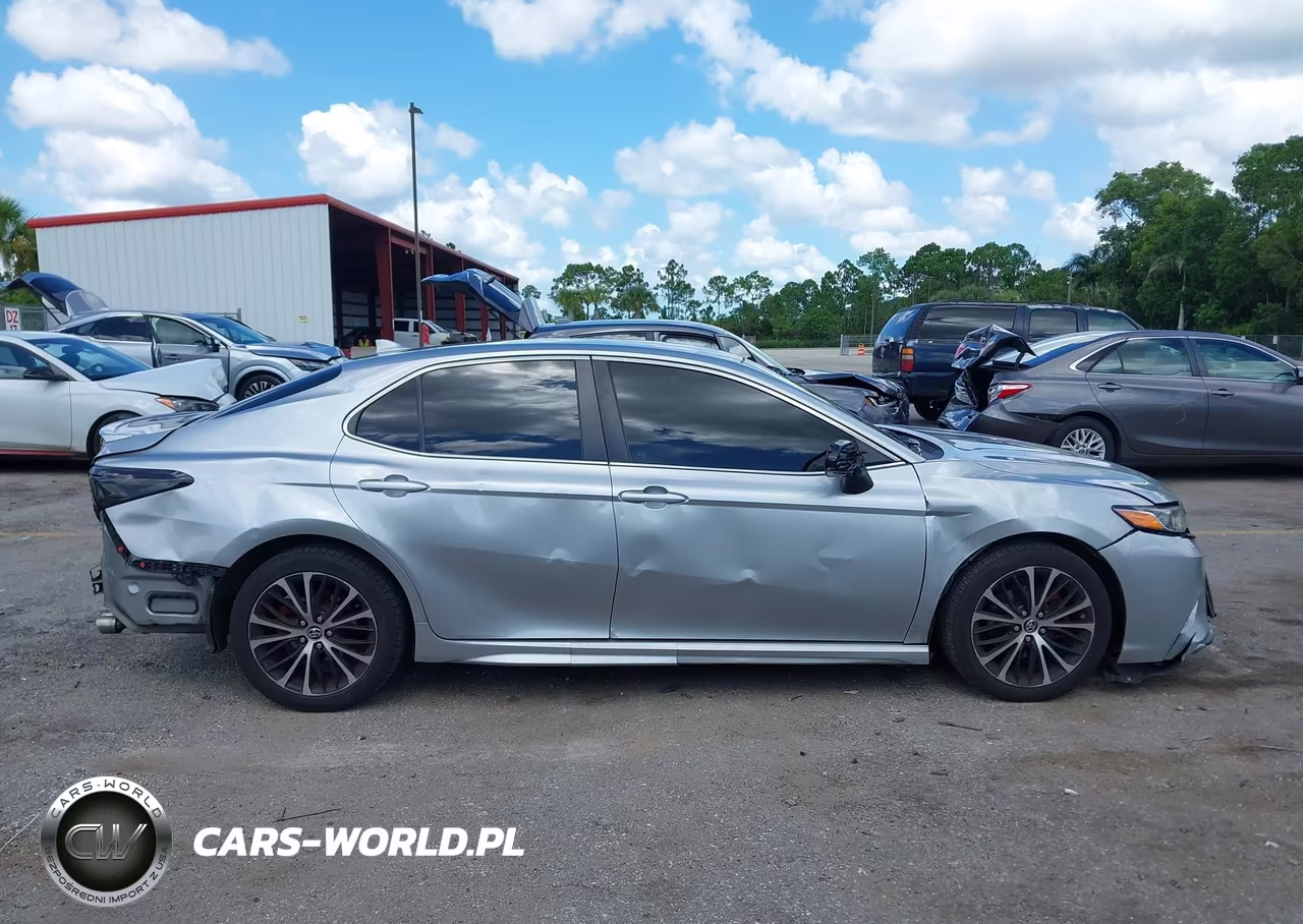 2020 Toyota Camry Se VIN:4T1G11AK9LU889889 - 13