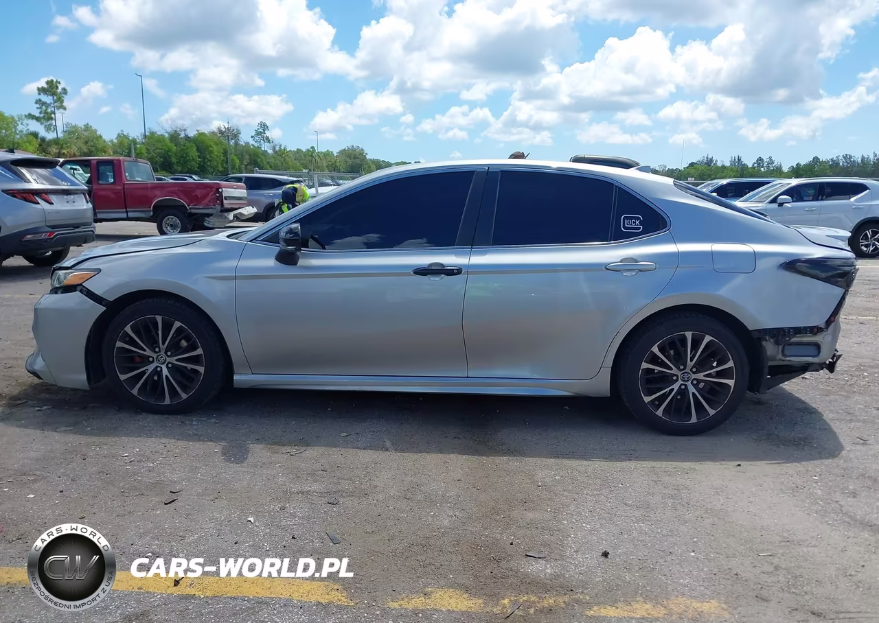 2020 Toyota Camry Se VIN:4T1G11AK9LU889889 - 14